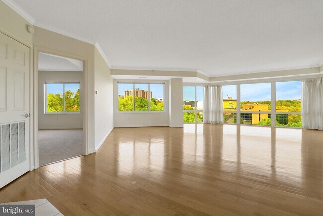 Building Photo - 3101 N Hampton Dr