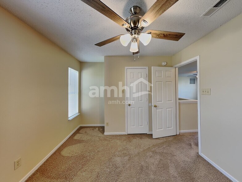 Building Photo - 1722 Brassica Way