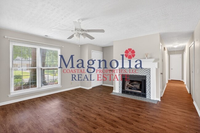 Building Photo - 3 bedroom 2 bathroom home in Richmond Hill GA