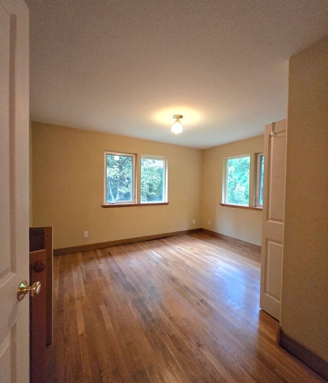 Building Photo - 2 Bedroom, 2 Bathroom Home For Rent in the...