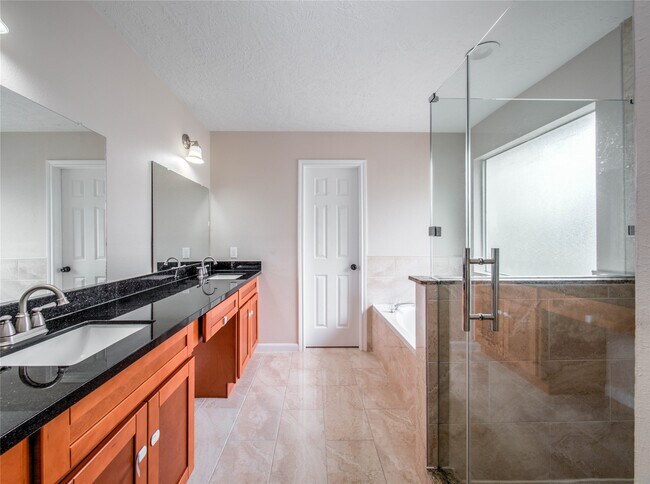 Building Photo - 13618 Woodspire Dr