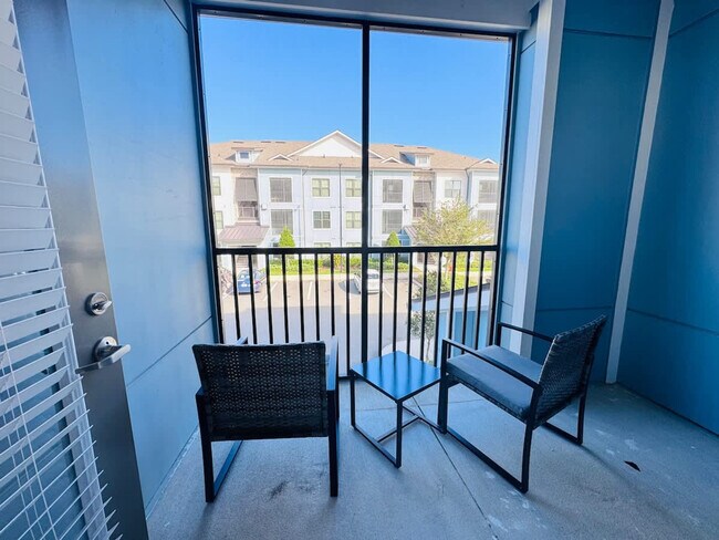 Building Photo - 9276 Vintage Hills Way