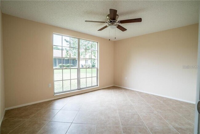 Building Photo - 12217 Buttonwood Row