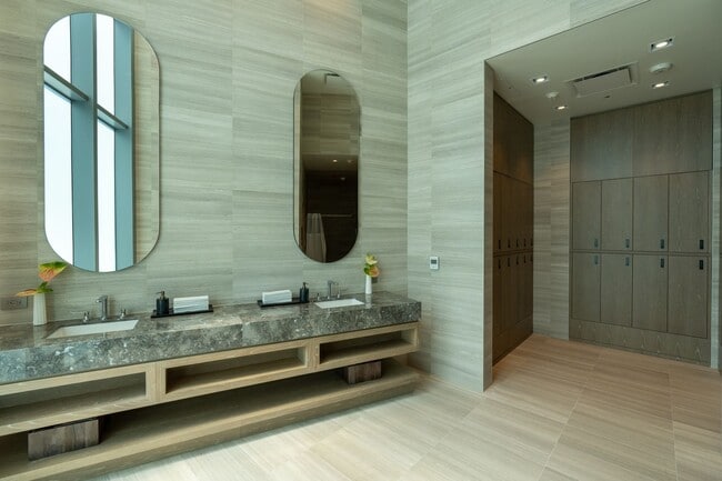 Building Photo - New Koula STUDIO