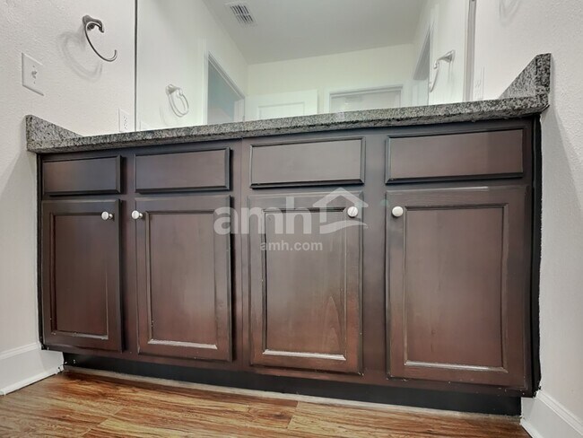 Building Photo - 10327 Watercrest Ct