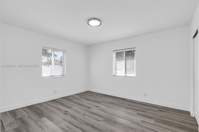 Building Photo - North 26th Avenue, Hollywood, FL 33020 - 3 BR 1 BA single-family home