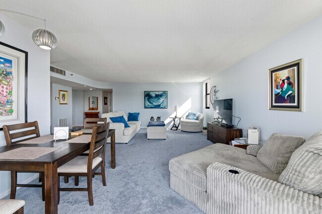 Building Photo - 1361 S Ocean Blvd