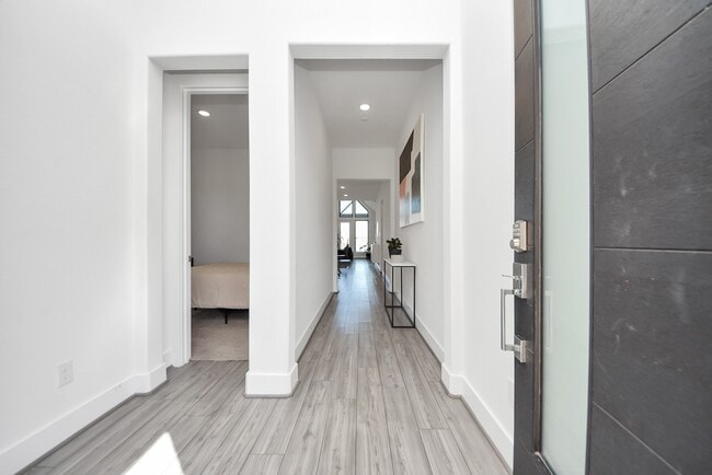 Building Photo - 4111 Crossfind Ct