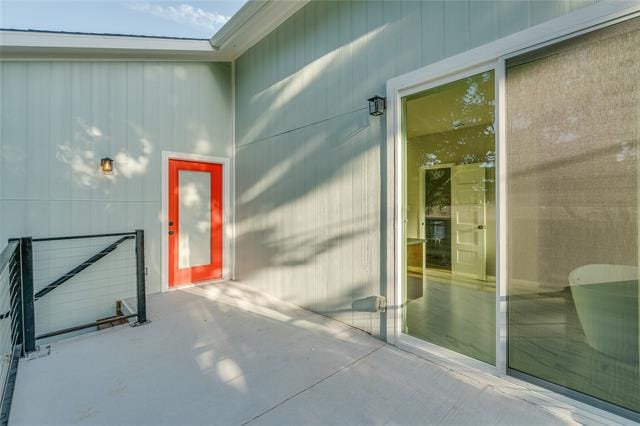 Building Photo - 1855 Highland Dr E