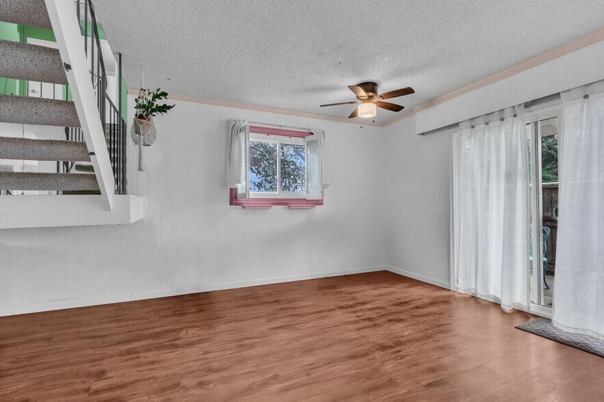 Building Photo - 6687 Greenback Ln