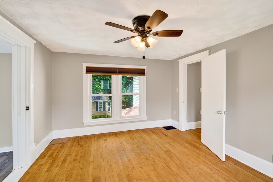 Building Photo - 521 W Whitewater St