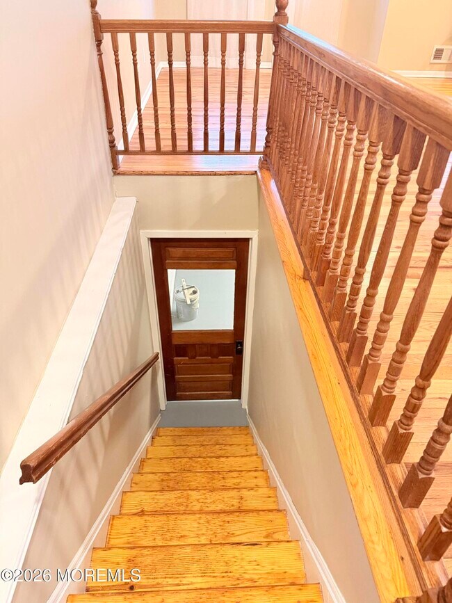 Building Photo - 340 Suburban Dr