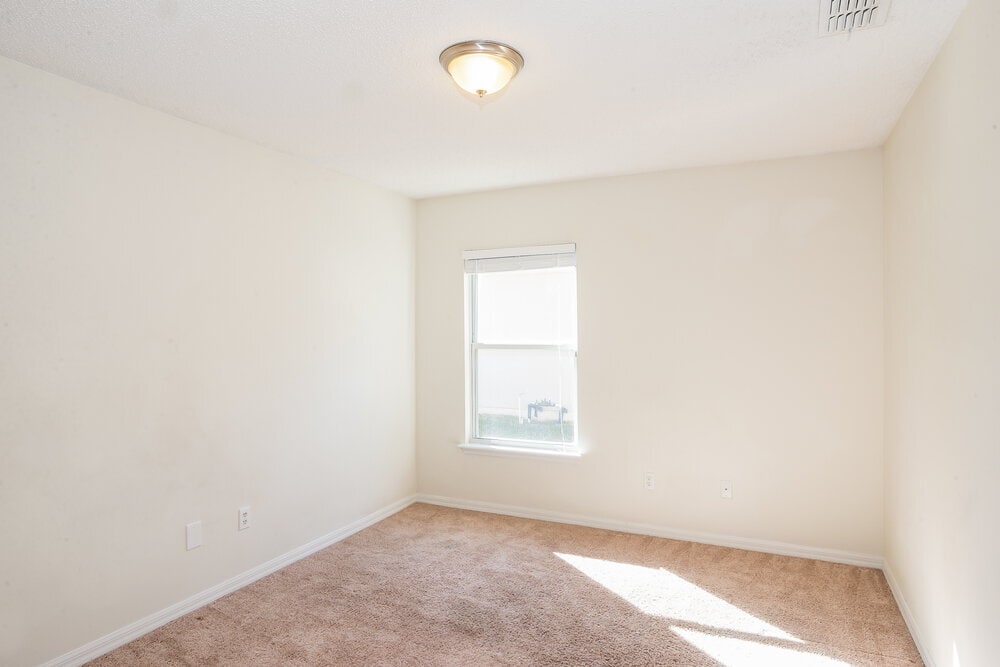 Building Photo - 11040 Apple Blossom Trail W