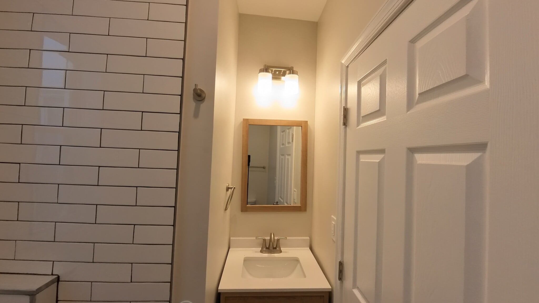 Bathroom - 4646 York Rd