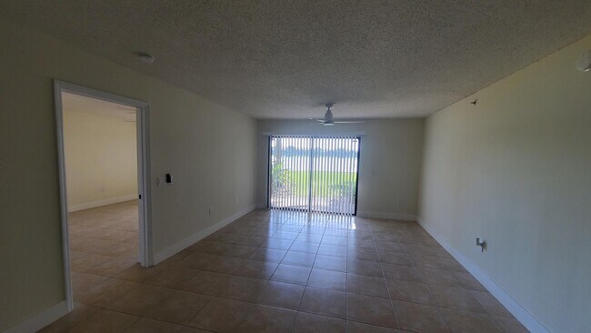 Building Photo - 5011 Wiles Rd
