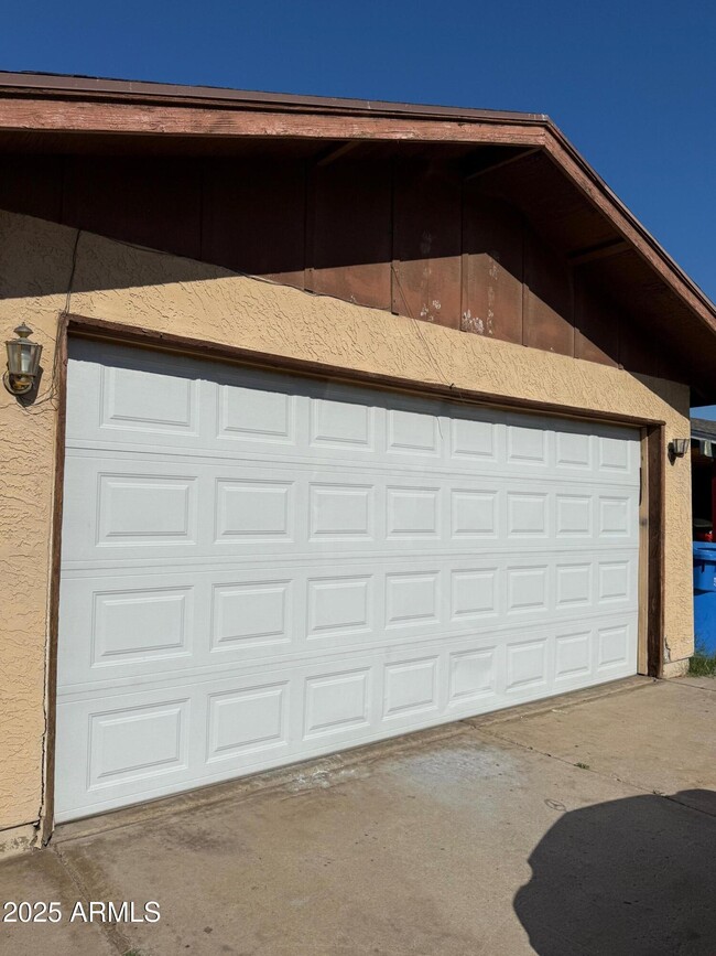 Building Photo - 8738 W Columbus Ave