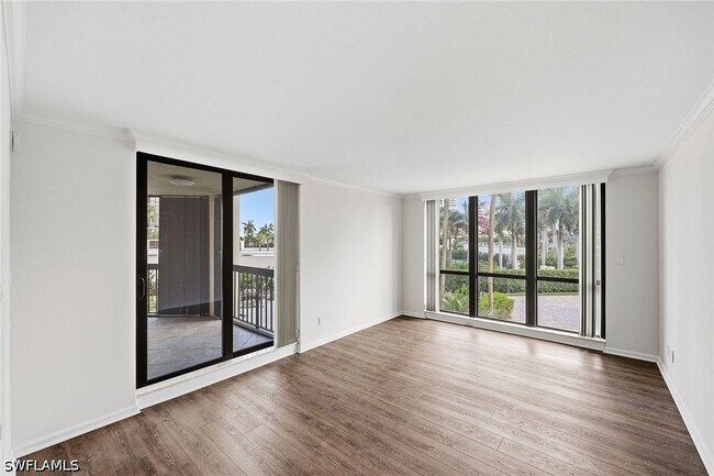 Building Photo - 4551 Gulf Shore Blvd N
