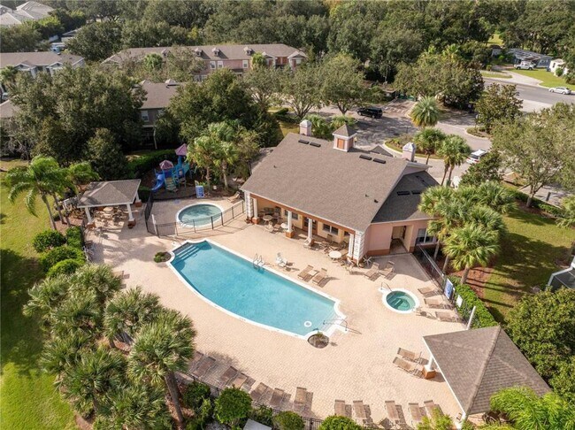 Building Photo - 2433 Caravelle Cir