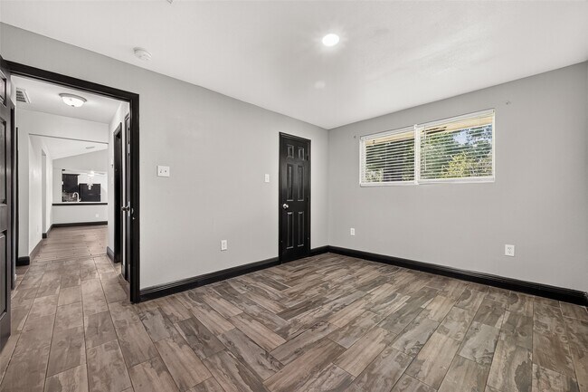 Building Photo - 19326 Leafwood Ln