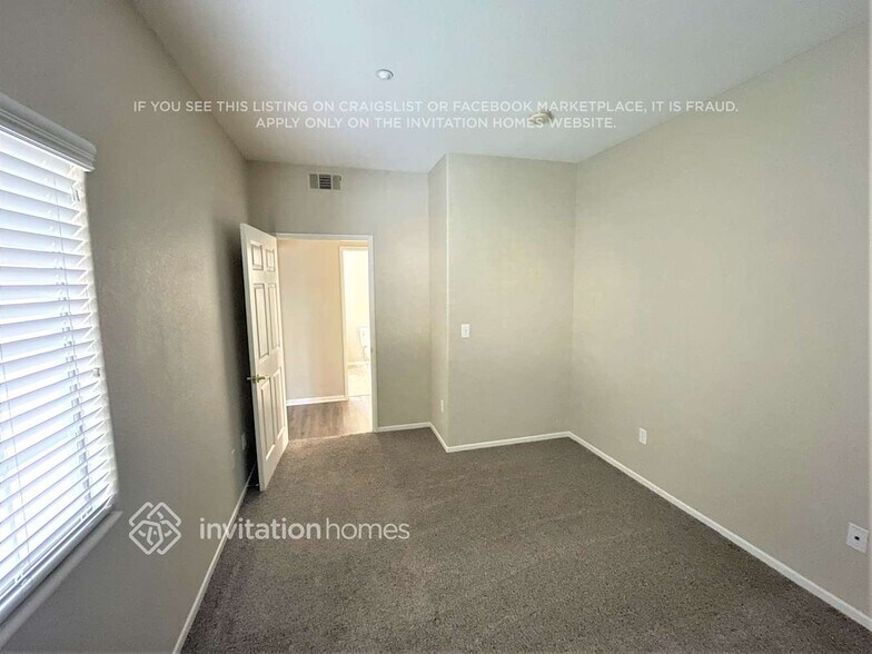 Building Photo - 24909 Madison Ave