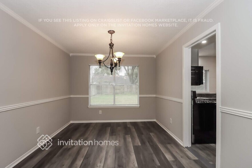 Building Photo - 18023 Holly Forest Dr