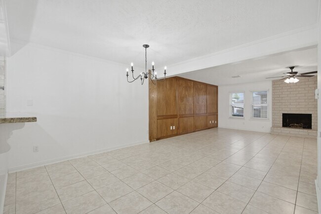 Building Photo - 66 T Huxley Ln