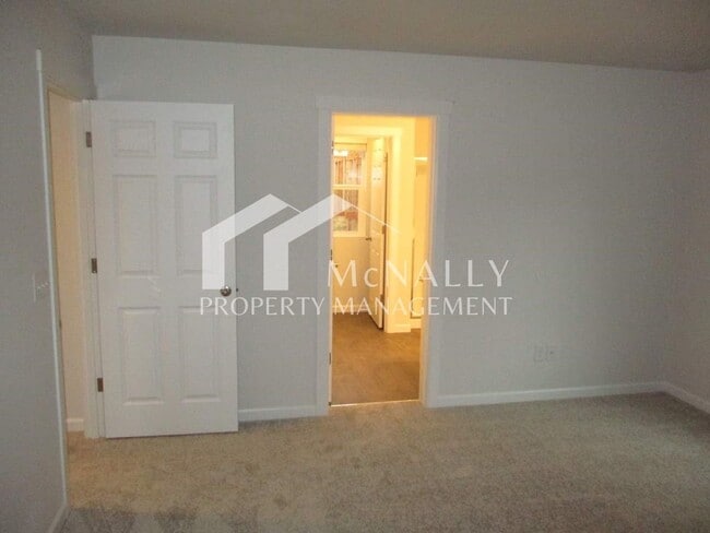 Building Photo - 3 Bedroom, 2.5 Bathroom Andasio Villiage Home in Port Orchard