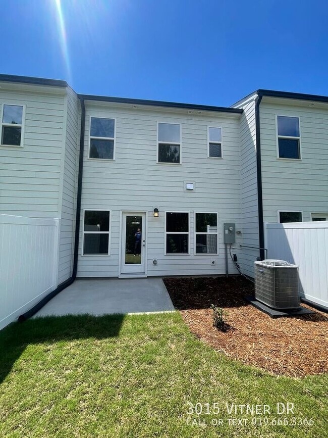 Building Photo - 3015 Vitner Dr