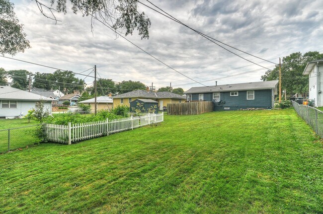 Building Photo - 5415 Poppleton Ave