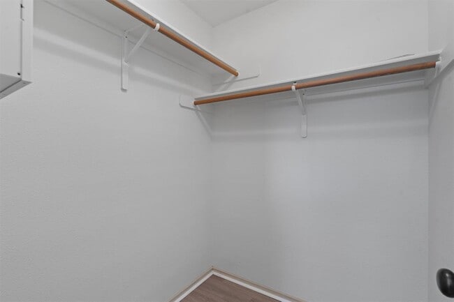 Building Photo - 16225 Hamilton Point Cir