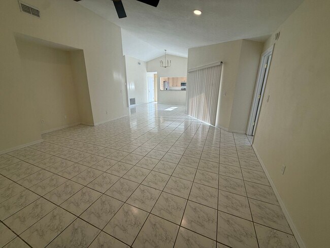 Building Photo - 8102 Ibiza Ct S