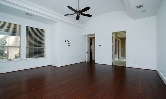 Building Photo - 39 Paloma Bend Pl