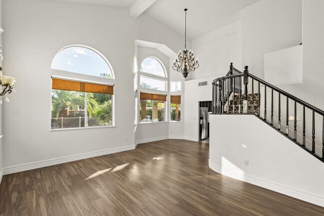 Building Photo - Welcome Home to Fall in Love with This Stu...