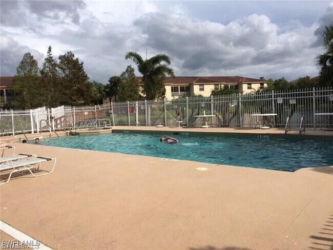 Building Photo - 15393 Bellamar Cir