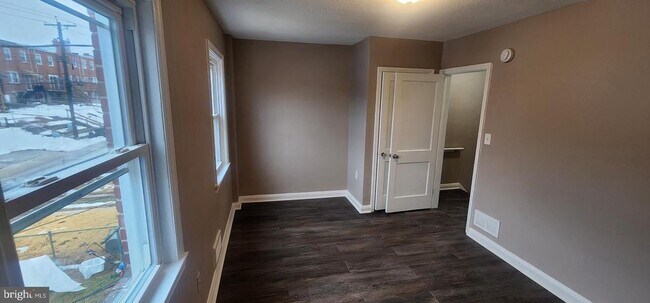 Building Photo - 7065 Eastbrook Ave