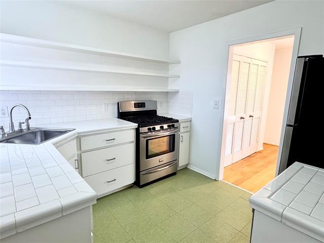 Building Photo - 6126 Tremont St