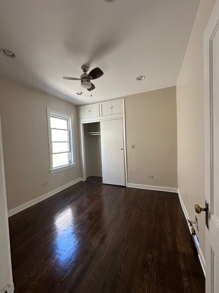 Building Photo - 1622 N Long Ave