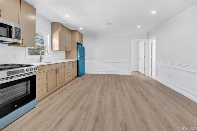 Building Photo - 4626 Richardson Ave