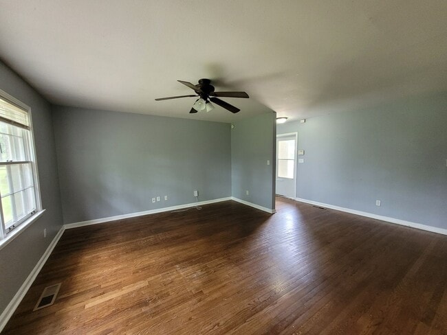 Building Photo - Huntsville