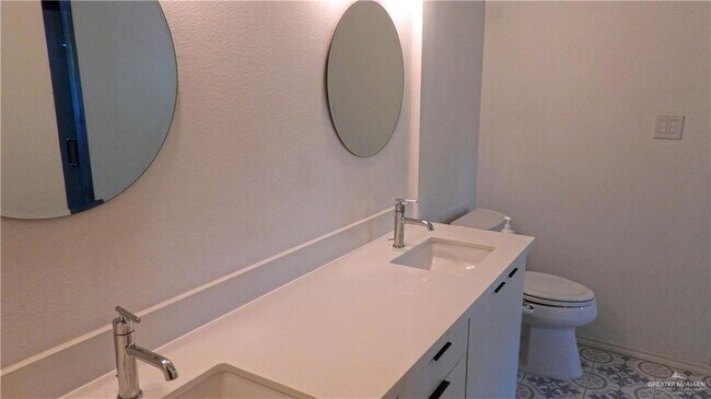 Building Photo - 2301 Anacua Cir