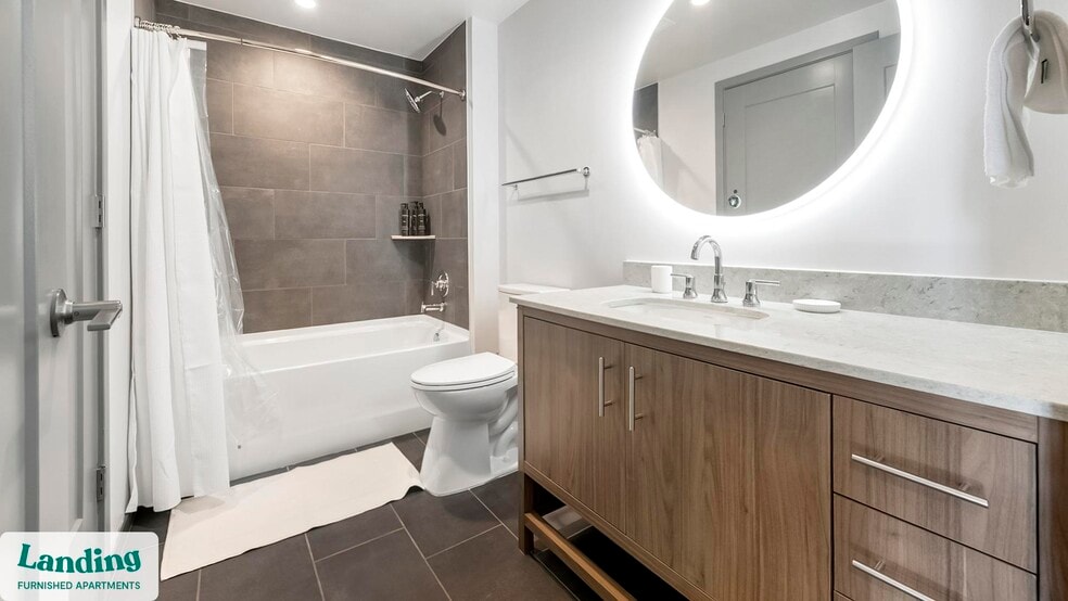 Building Photo - 350 Maple Dr SW