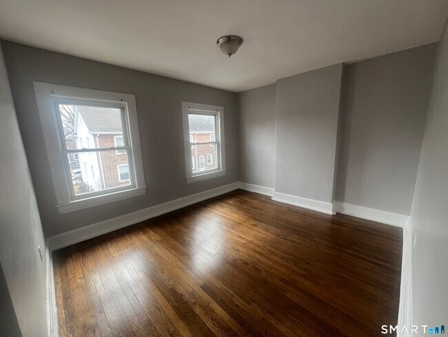 Building Photo - 110 Asylum St