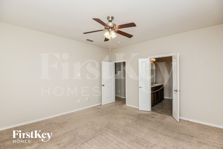 Building Photo - 1205 Jake Ct