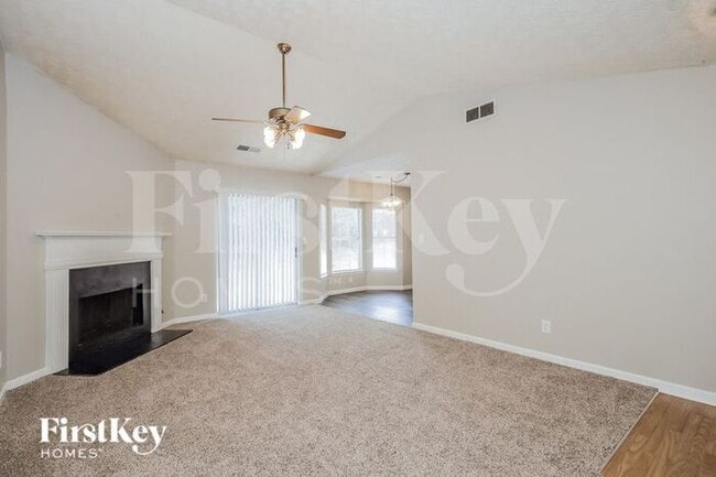 Building Photo - 6165 Pembroke Dr