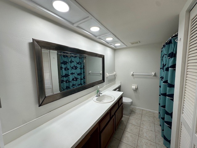 Building Photo - 222 Woodlake Wynde