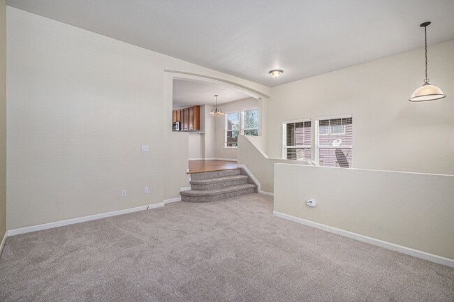 Building Photo - Spacious 3 bedroom in the heart of Castle Rock!