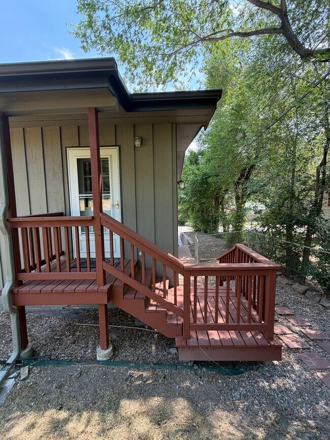 Building Photo - 95 Chapparal Cir