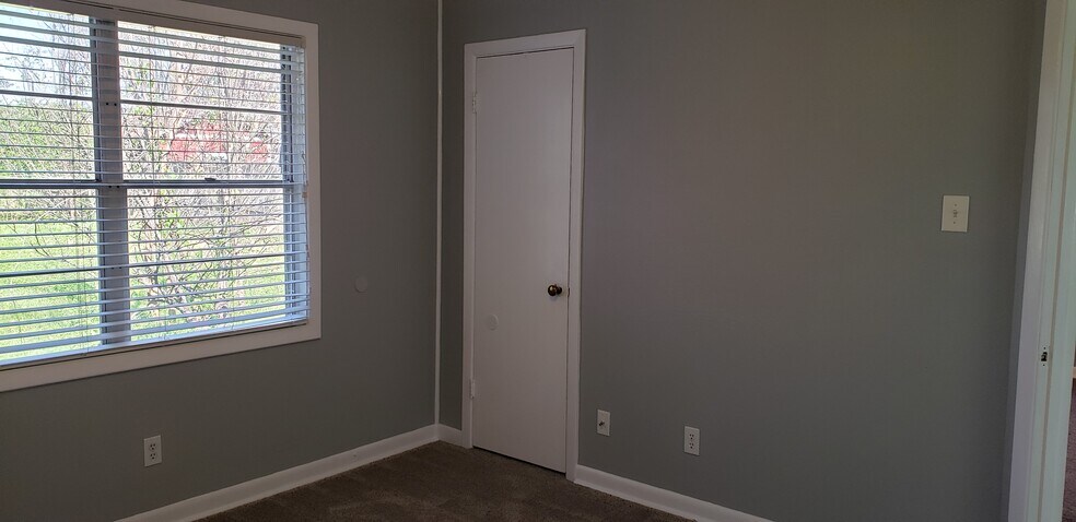 Bed#2 - 4108 Parkway Dr