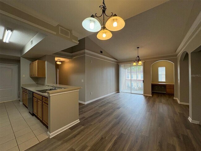 Building Photo - 12021 Villanova Dr