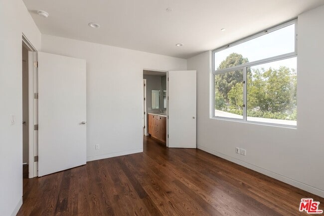 Building Photo - 4035 Van Buren Pl